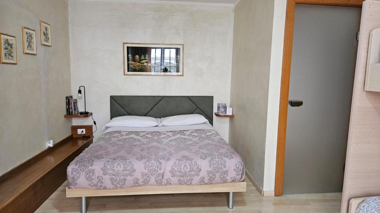Vittoria Guest House Σαλέρνο Εξωτερικό φωτογραφία